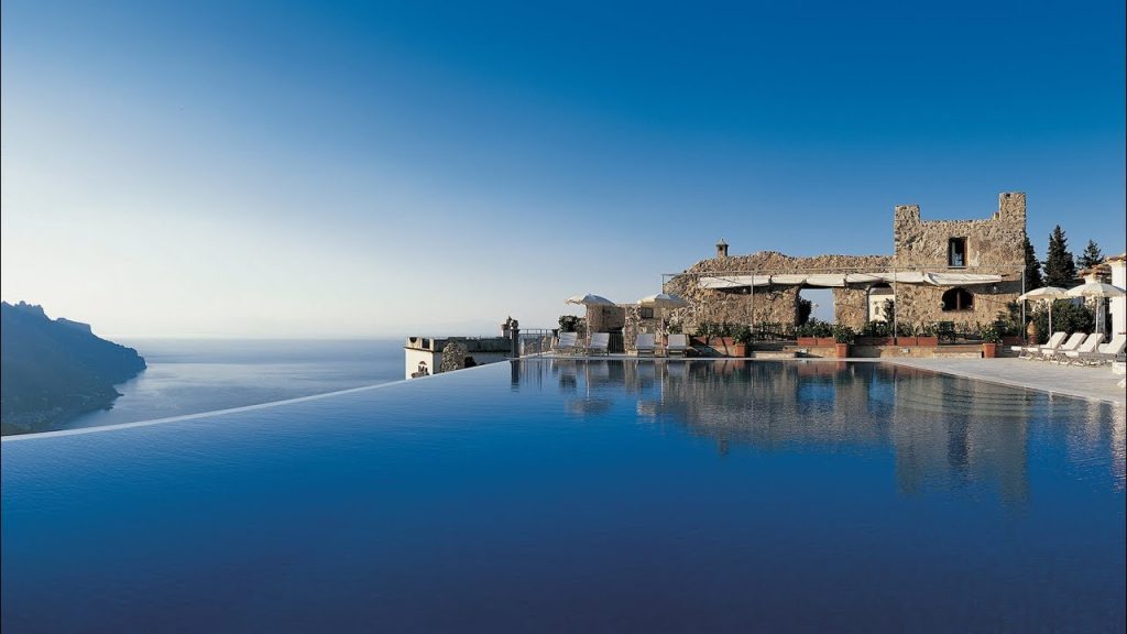 Luxury Resort Stays